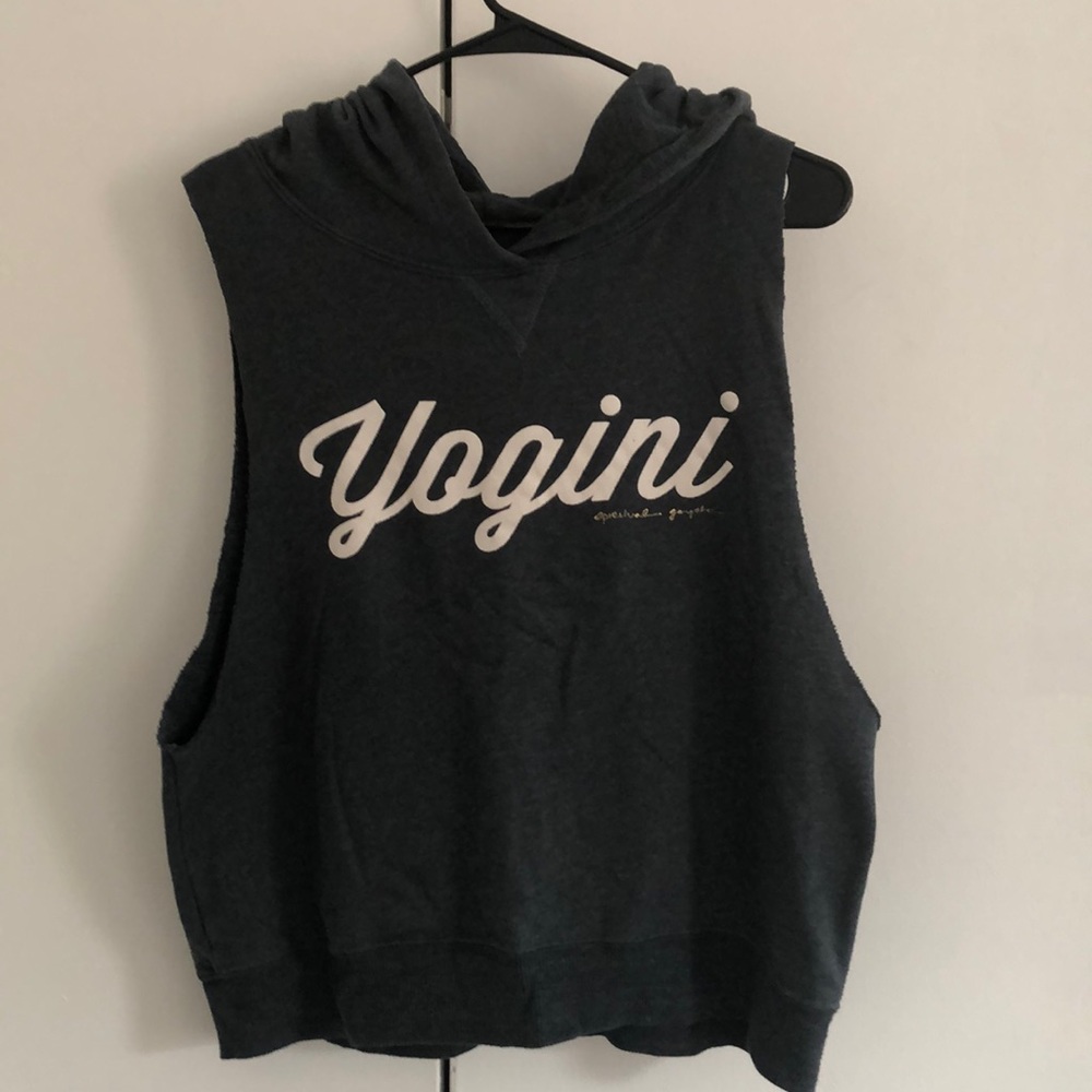 Sleeveless hoodie